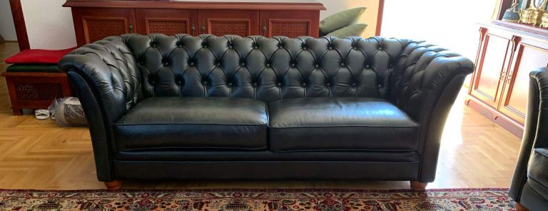 Chesterfield bőrkanapé felújítás után, kapitonírozott háttámlával